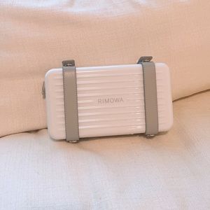 Gorgeous Rimowa Polycarbonate Cross-body Bag in White